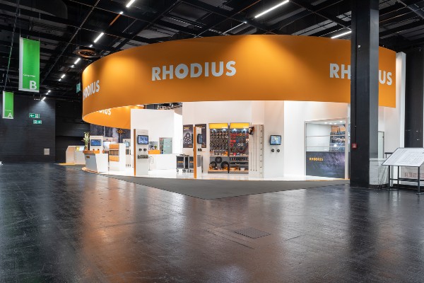 Rhodius stellte zur Eisenwarenmesse 2022 den Private Label Konfigurator vor, für die Etikettengestaltung von Trenn- und Schleifscheiben.