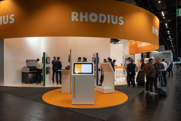 Messestand der Rhodius Abrasives GmbH in Köln.